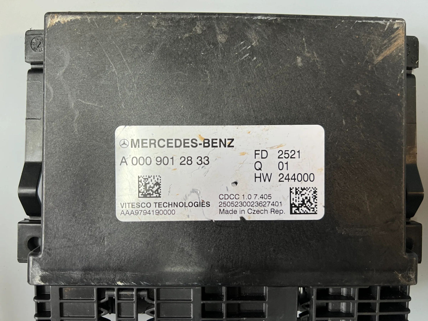Original Mercedes-Benz Steuergerät A0009012833 NEU
