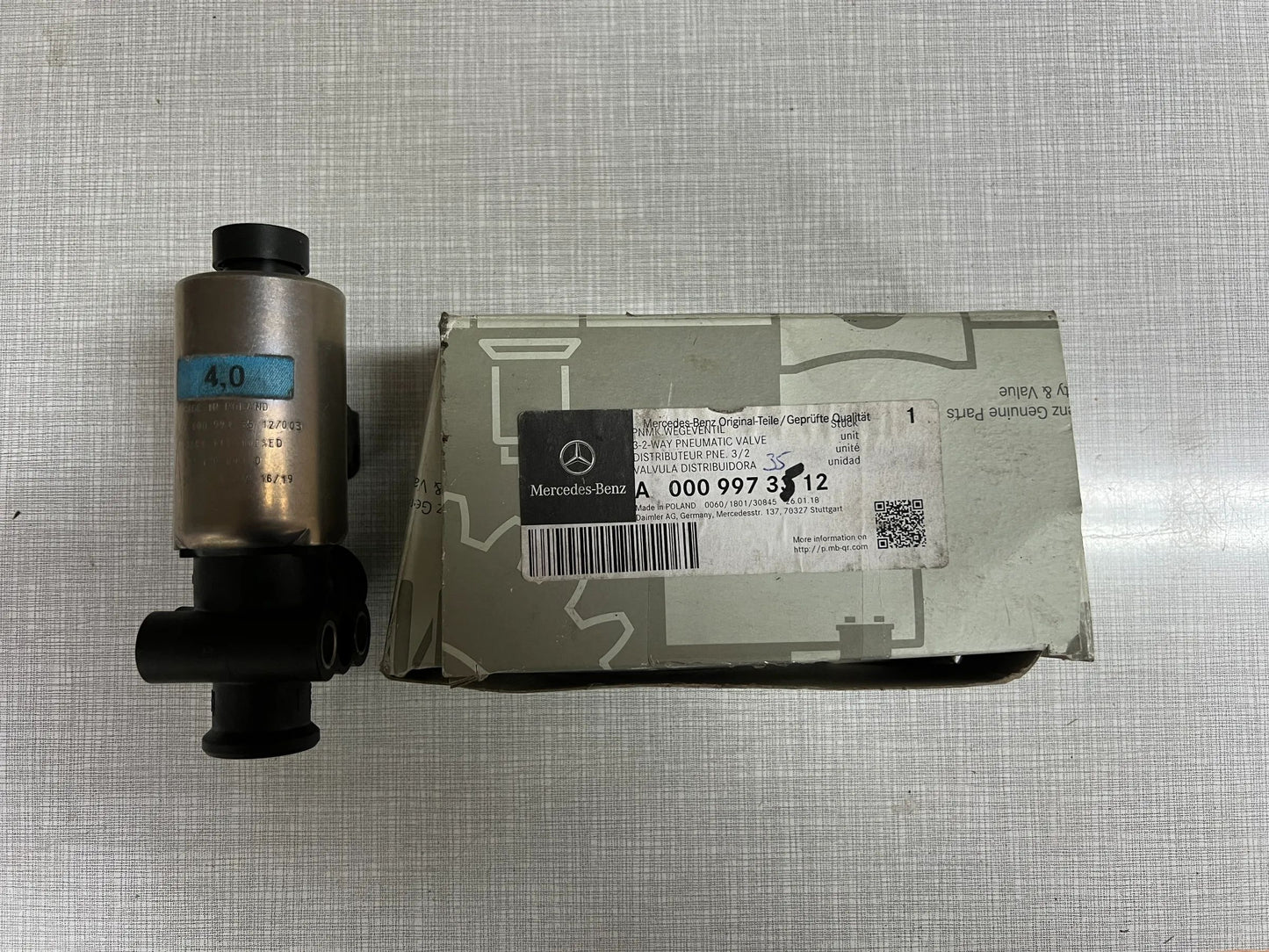 Original Mercedes-Benz 3-2-PNEUMATIK-WEGEVENTIL A0009973512 NEU