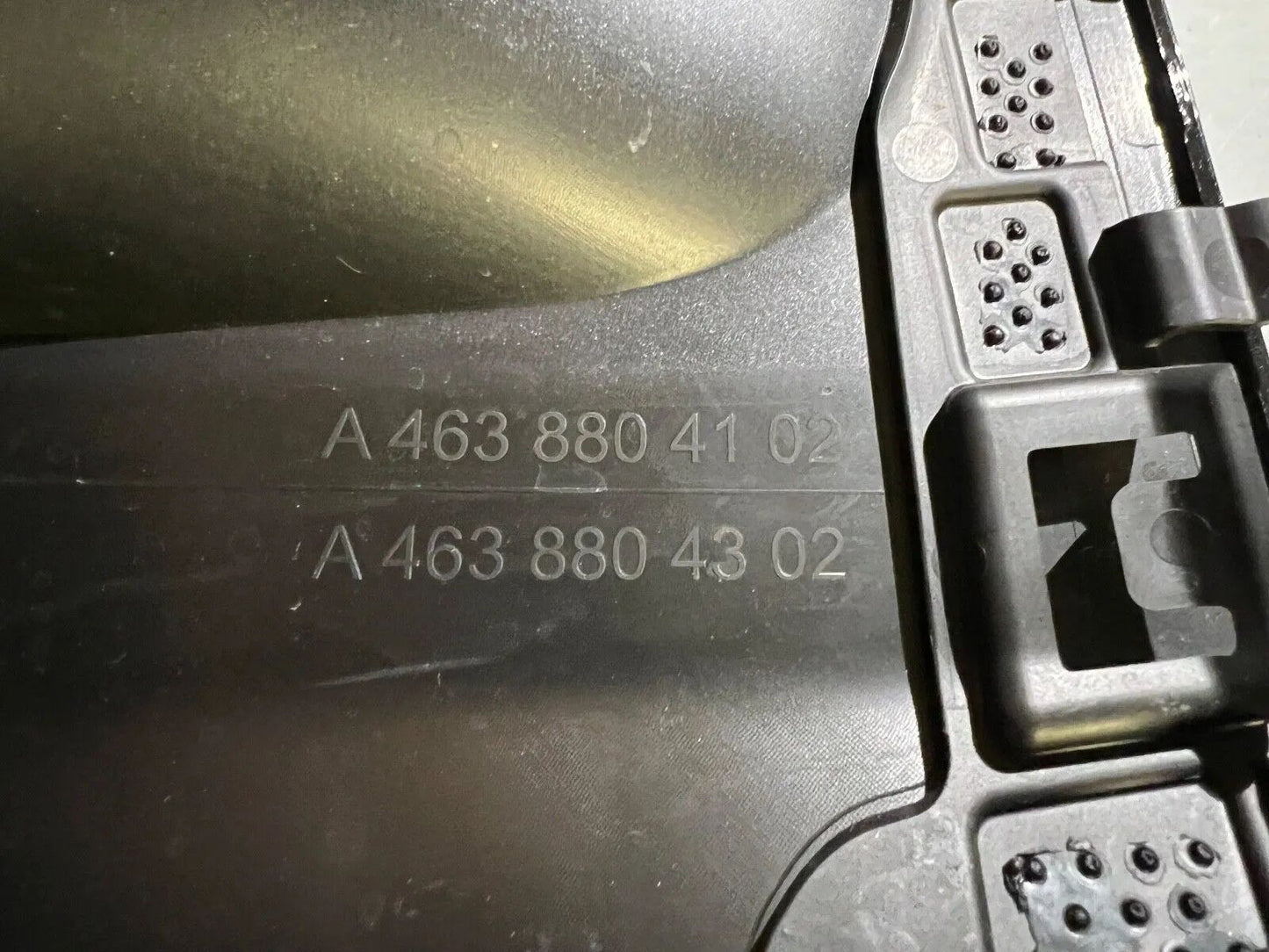 ORIGINAL Mercedes Benz G-Klasse W463 Kühlerverkleidung A4638804302/A4638804102