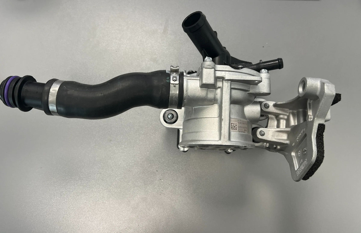Mercedes Benz Kühlmittelpumpe Wasserpumpe A2822000101 A2822009700 A2822009800 NE