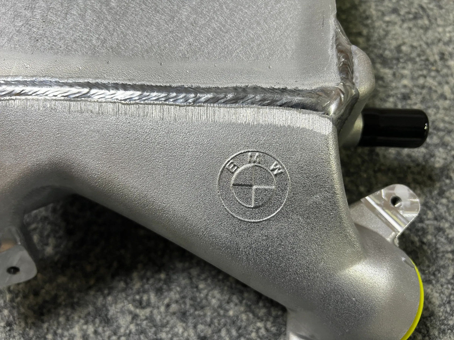 Original BMW Ladeluftkühler 8575430 1101072601-C NEU