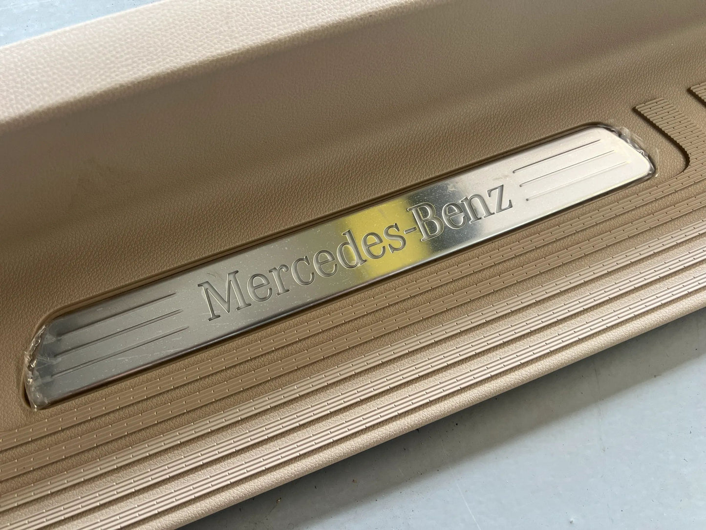 Mercedes Benz V-Klasse W447/W448 Einstiegsleiste beleuchtet A4486804700 NEU