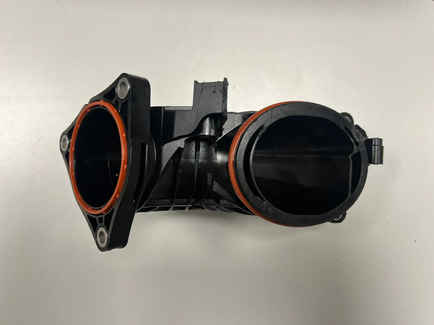 Mercedes Benz Ladeluftrohr Ladeluftleitung Ladeluftkrümmer OM654 A6540904900 NEU