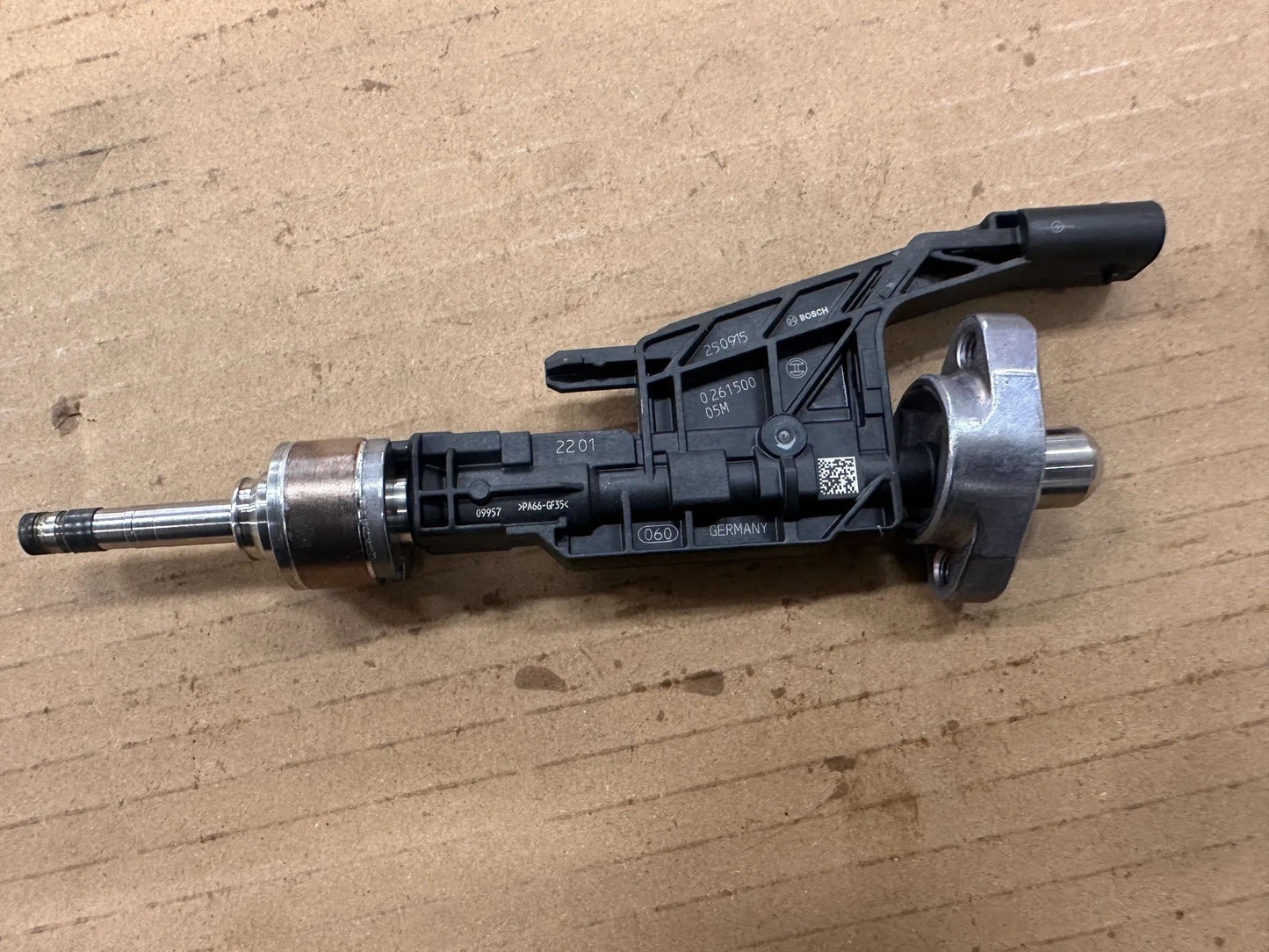 Original BMW Injektor 8744746 13538744746 NEU