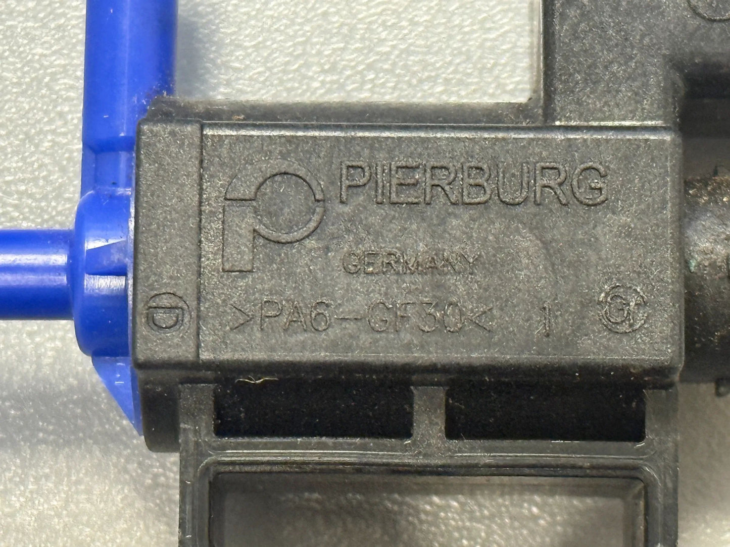 Original Pierburg Magnetventil / Druckwandler (Unterdruckventil) PA6-GF30 NEU