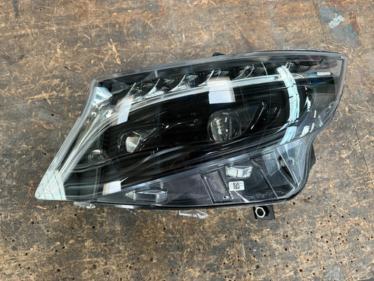 Mercedes-Benz V-Klasse/Vito W447 Frontscheinwerfer Links LED A4479063201 NEU