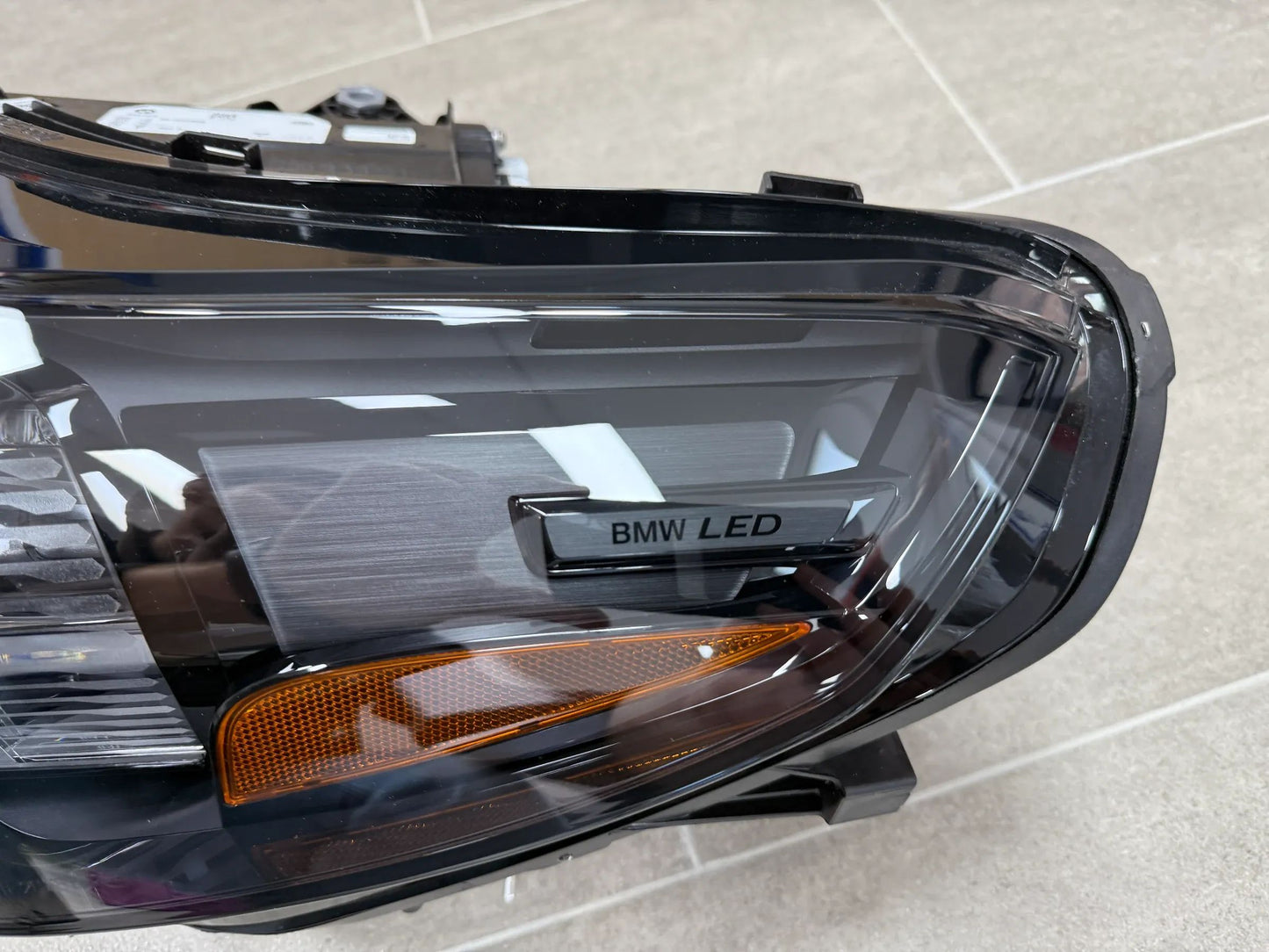 Original BMW X1 U11 LED-Scheinwerfer Links mit Steuergerät 5A9A241 NEU