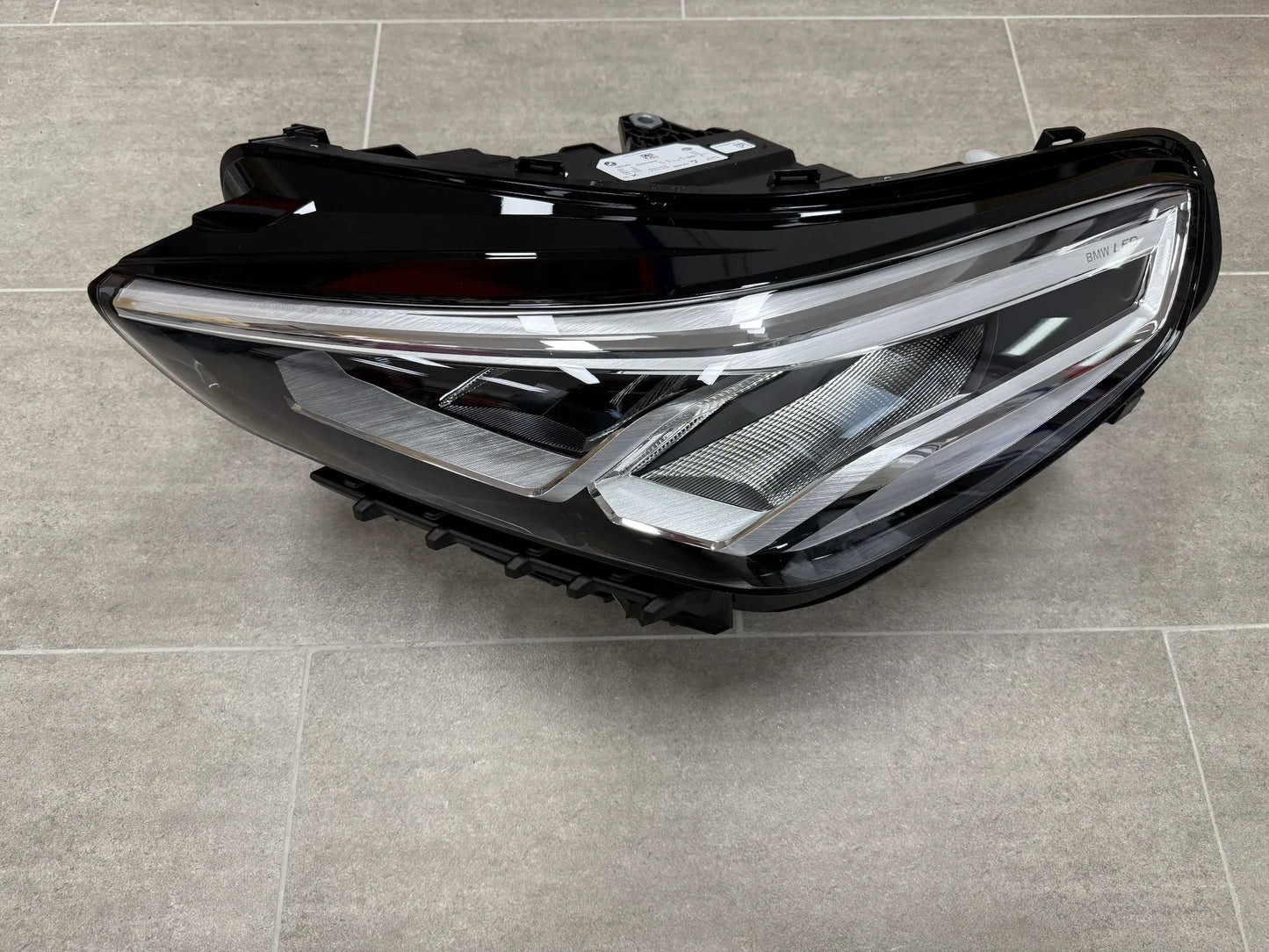 Original BMW X1 U11 LED-Scheinwerfer Links mit Steuergerät 5A9A223 NEU