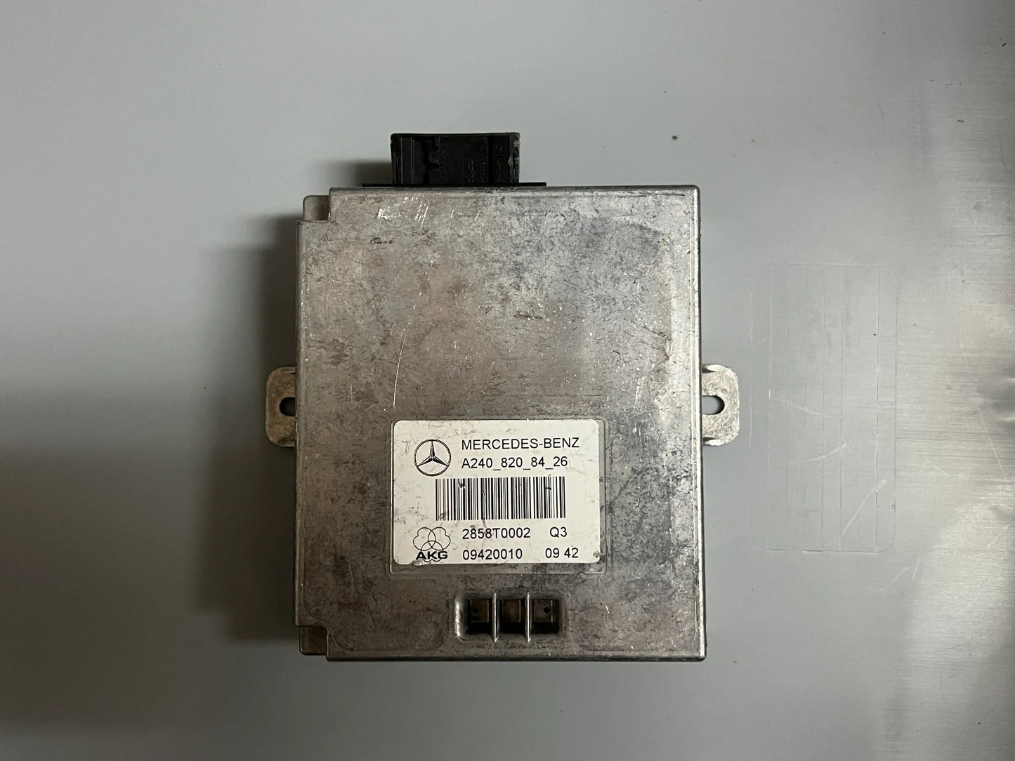 Original Mercedes-Benz Steuergerät GEGENSPRECHANLAGE HINTEN A2408208426 NEU