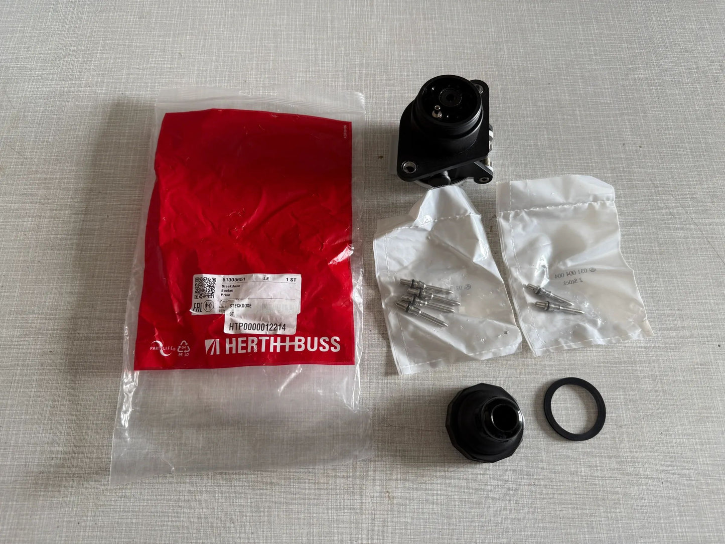 Original Herth+Buss Fahrzeugteile GmbH & Co. KG Steckdose 51305651 NEU