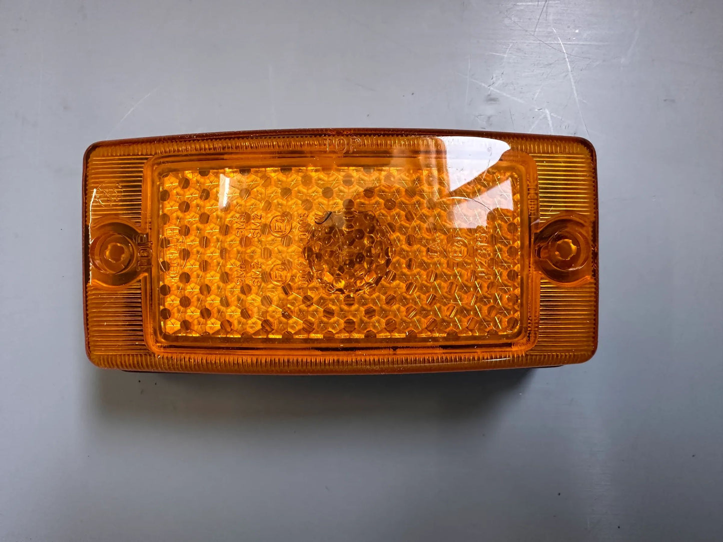Original Hella Seitenmarkierungsleuchte 2PS 004 361-001 NEU