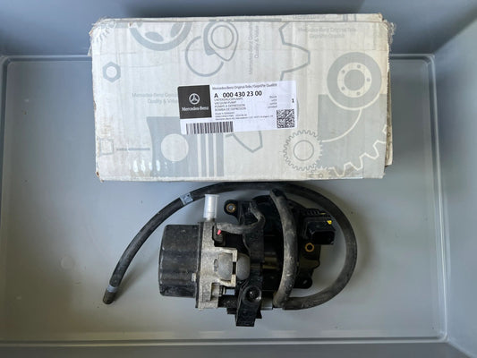 Mercedes-Benz Unterdruckpumpe Vakuumpumpe A0004302300 NEU