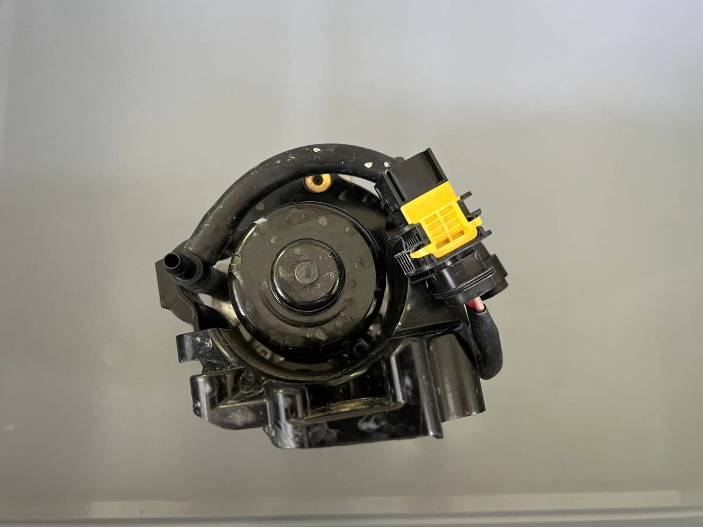 Mercedes-Benz Unterdruckpumpe Vakuumpumpe A0004302300 NEU