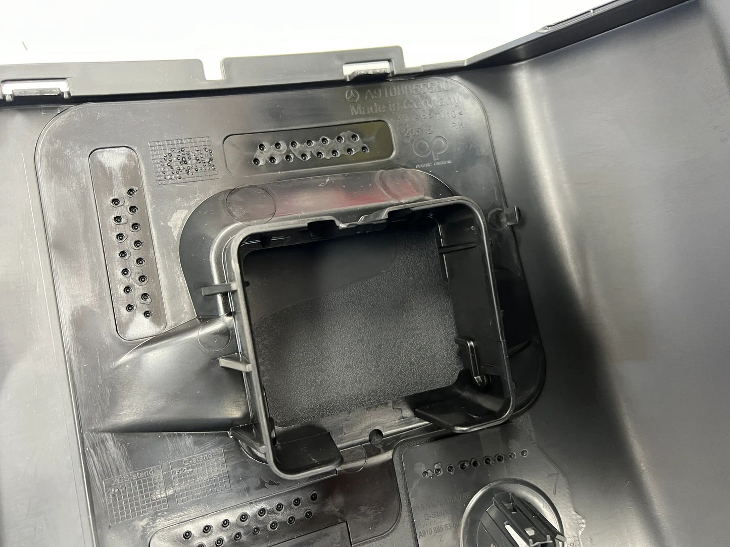 ORIGINAL Mercedes Benz Sprinter Stoßstangenecke rechts hinten A9108801900 NEU