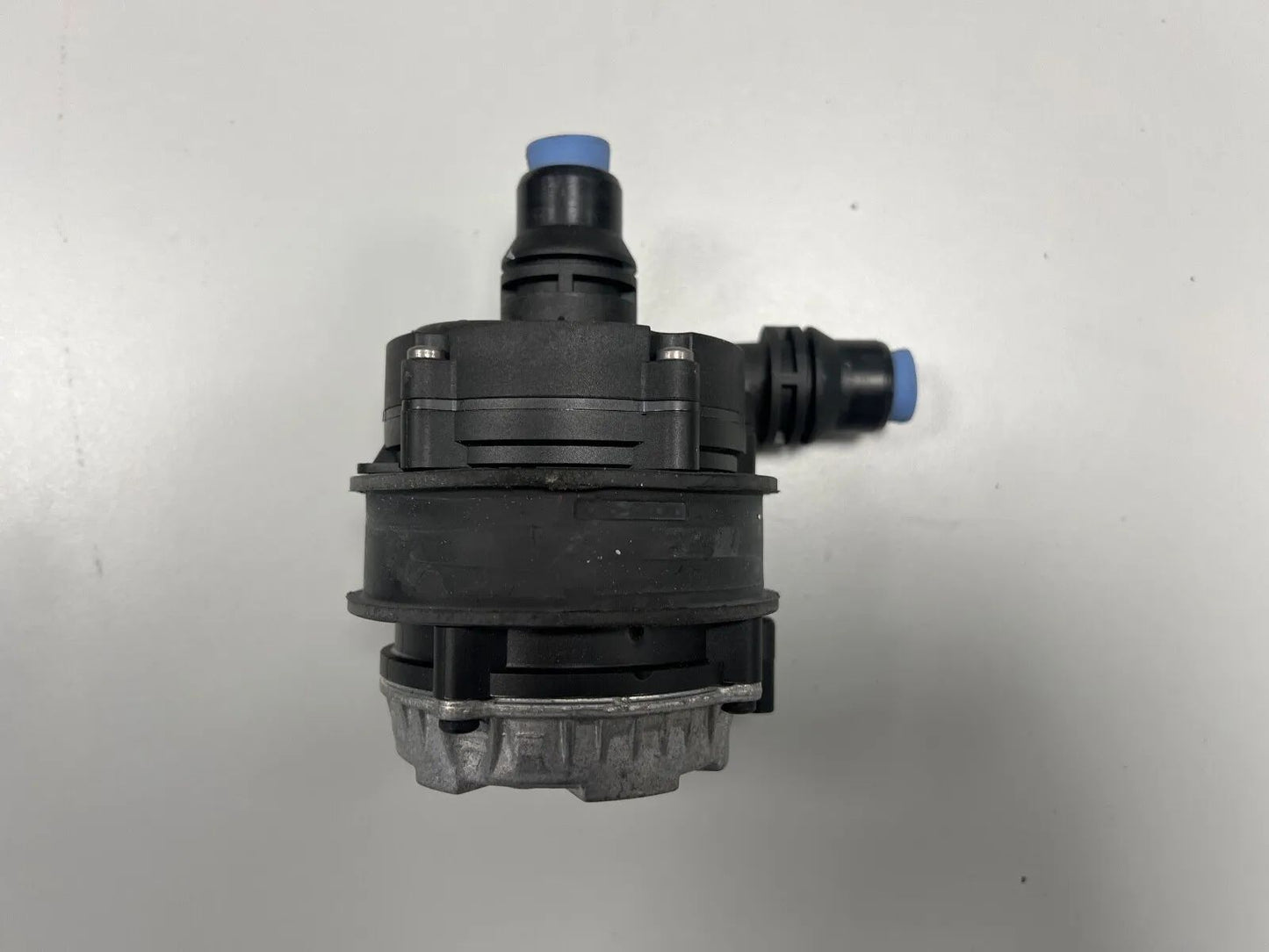 Mercedes Benz AMG Wasserpumpe A0005002586 Kühlmittelpumpe Zusatzpumpe NEU