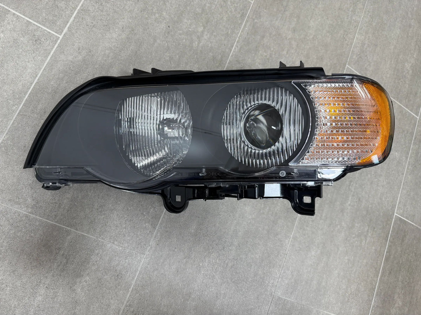 Original BMW X5 E53 Scheinwerfer Xenon Links Blinker weiss 63126930237 NEU