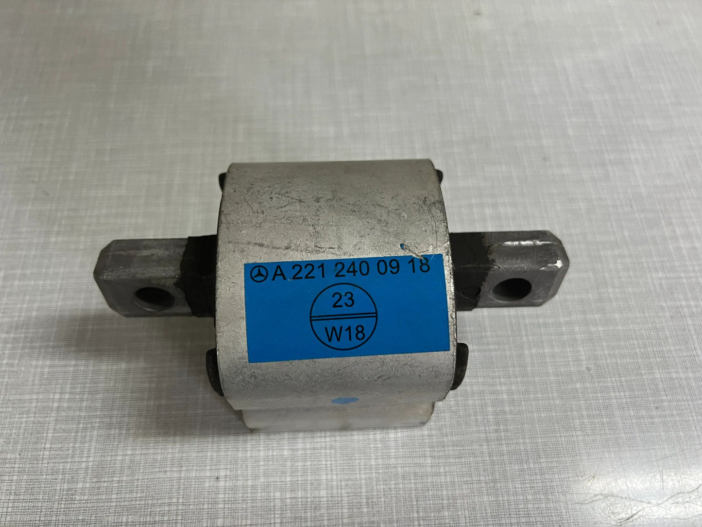 Original Mercedes-Benz Motorlager Hinten A2212400918 NEU