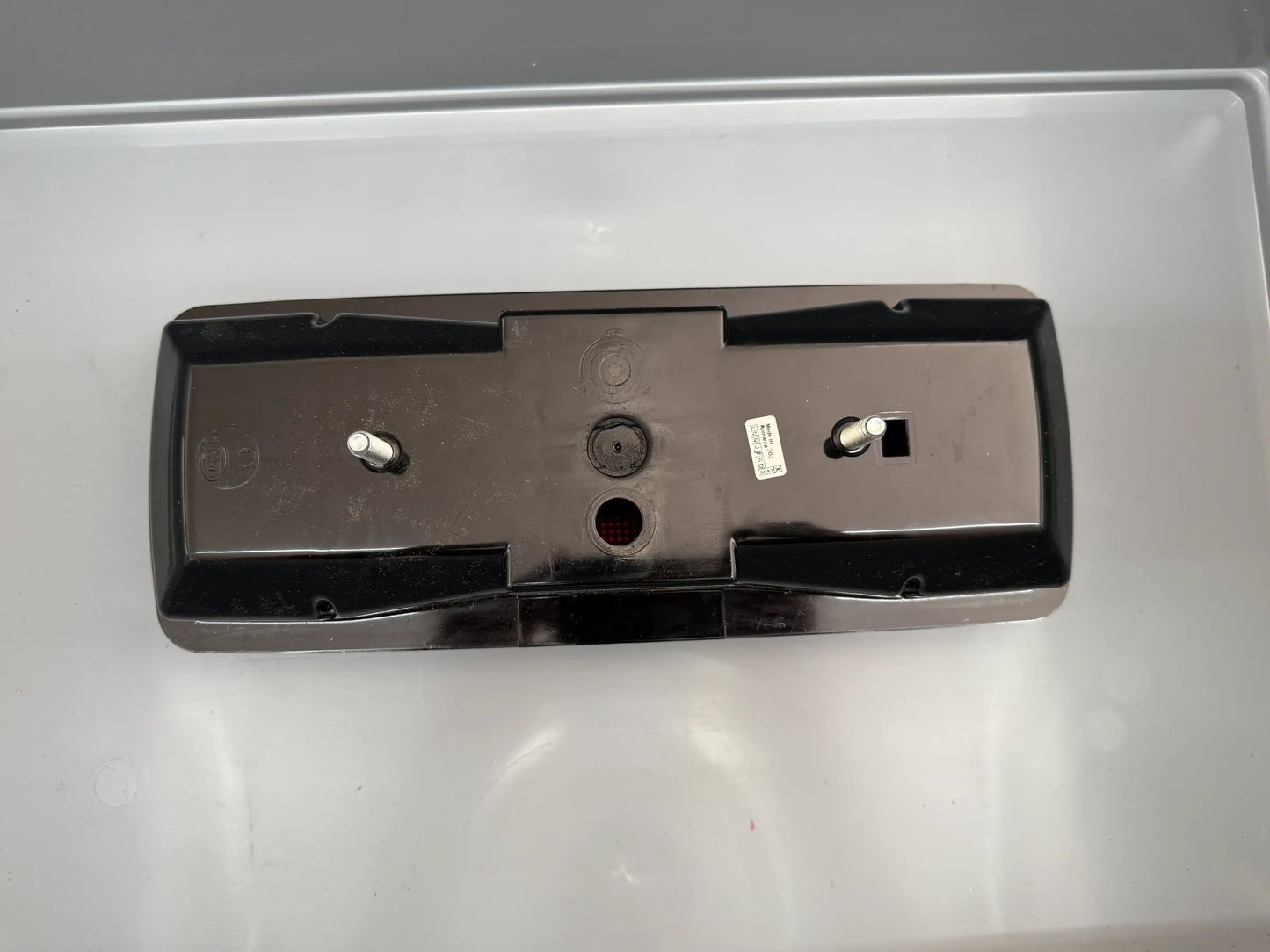 Original Hella Heckleuchte Links 2SK 003 567-331 NEU