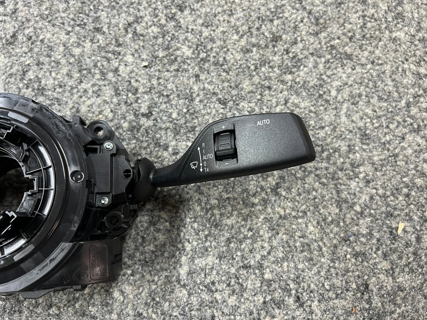 Original BMW F40 Lenkstockschalter Mantelrohr E474818 NEU