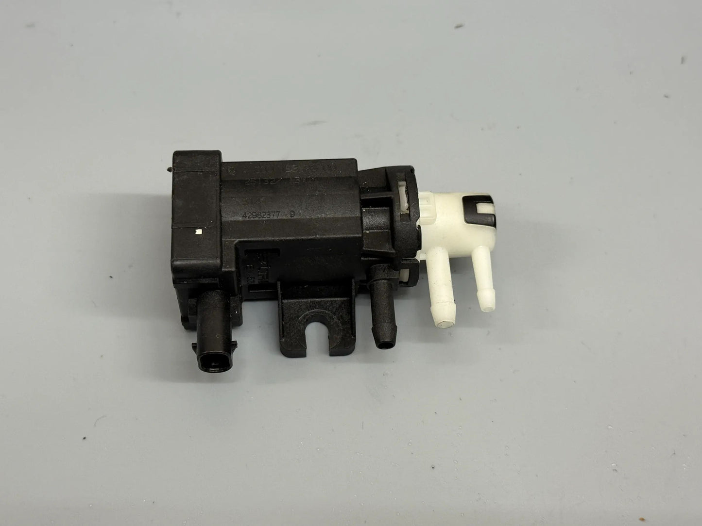 Original Mercedes Benz Entlüftungsschlauch A0001532600 NEU