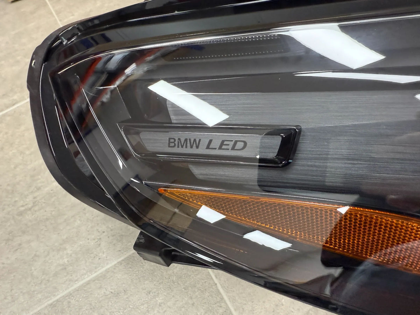 Original BMW X1 U11 LED-Scheinwerfer Rechts mit Steuergerät 5A9A242 NEU