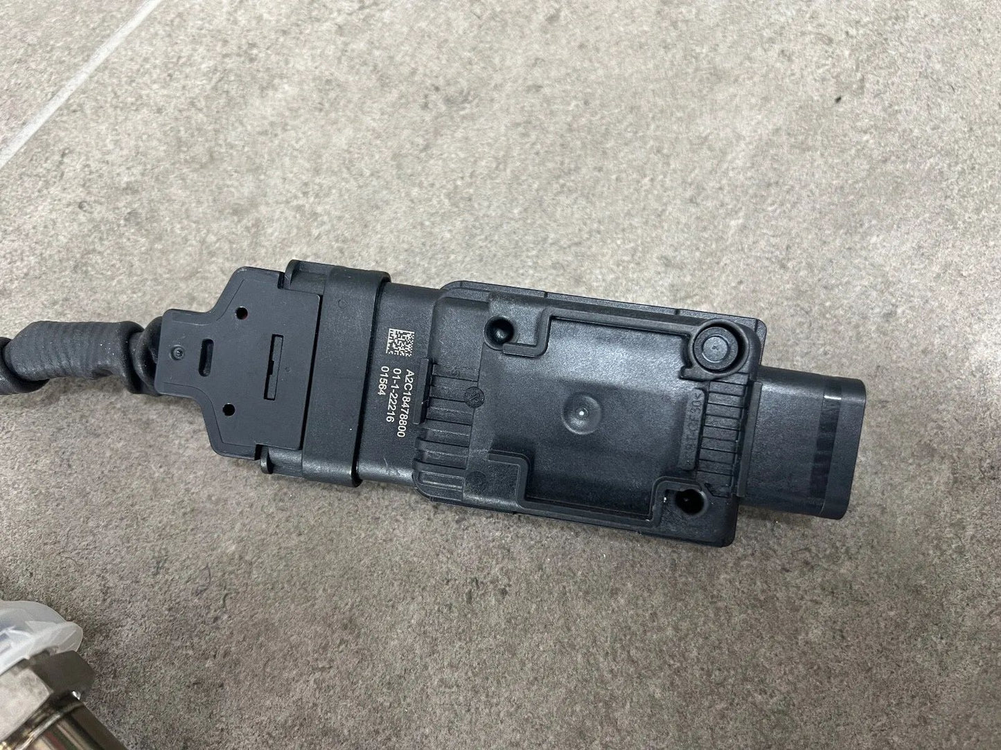 ORIGINAL MERCEDES BENZ LU NOX-SENSOR A0009054620 NEU