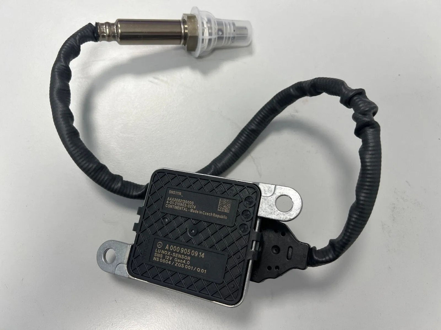 ORIGINAL Mercedes Benz NOx Sensor Lambdasonde A0009050914 NEU