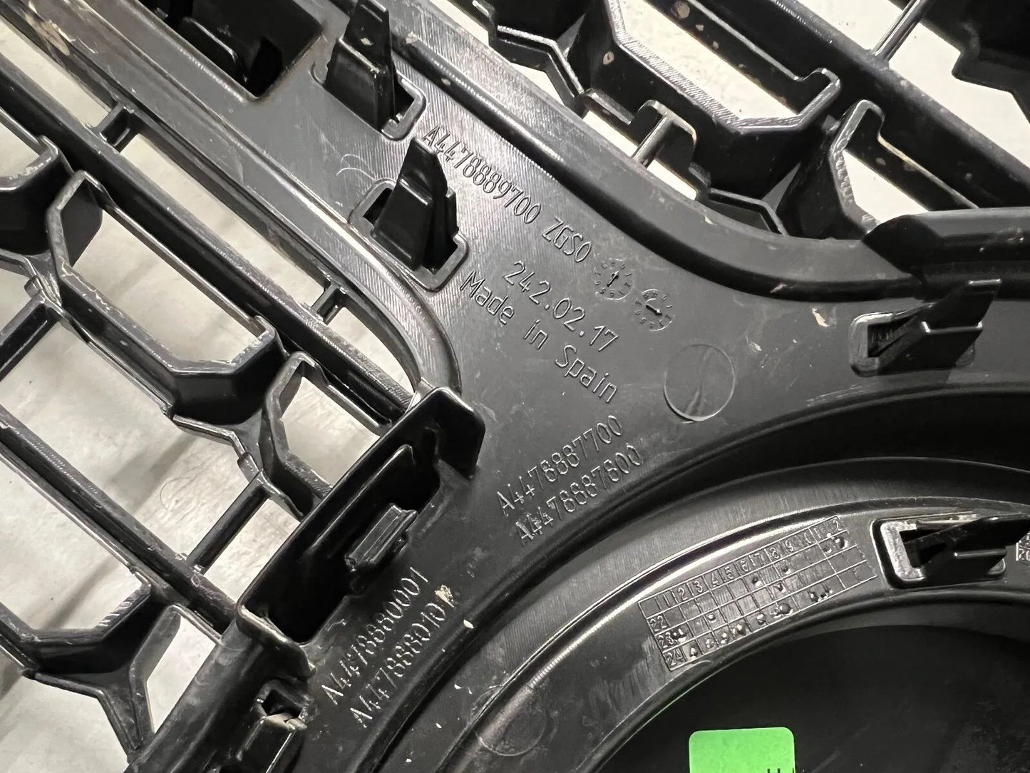 ORIGINAL Mercedes Benz V-Klasse FACELIFT NEW MODELL W447 Stoßstange vorne NEU