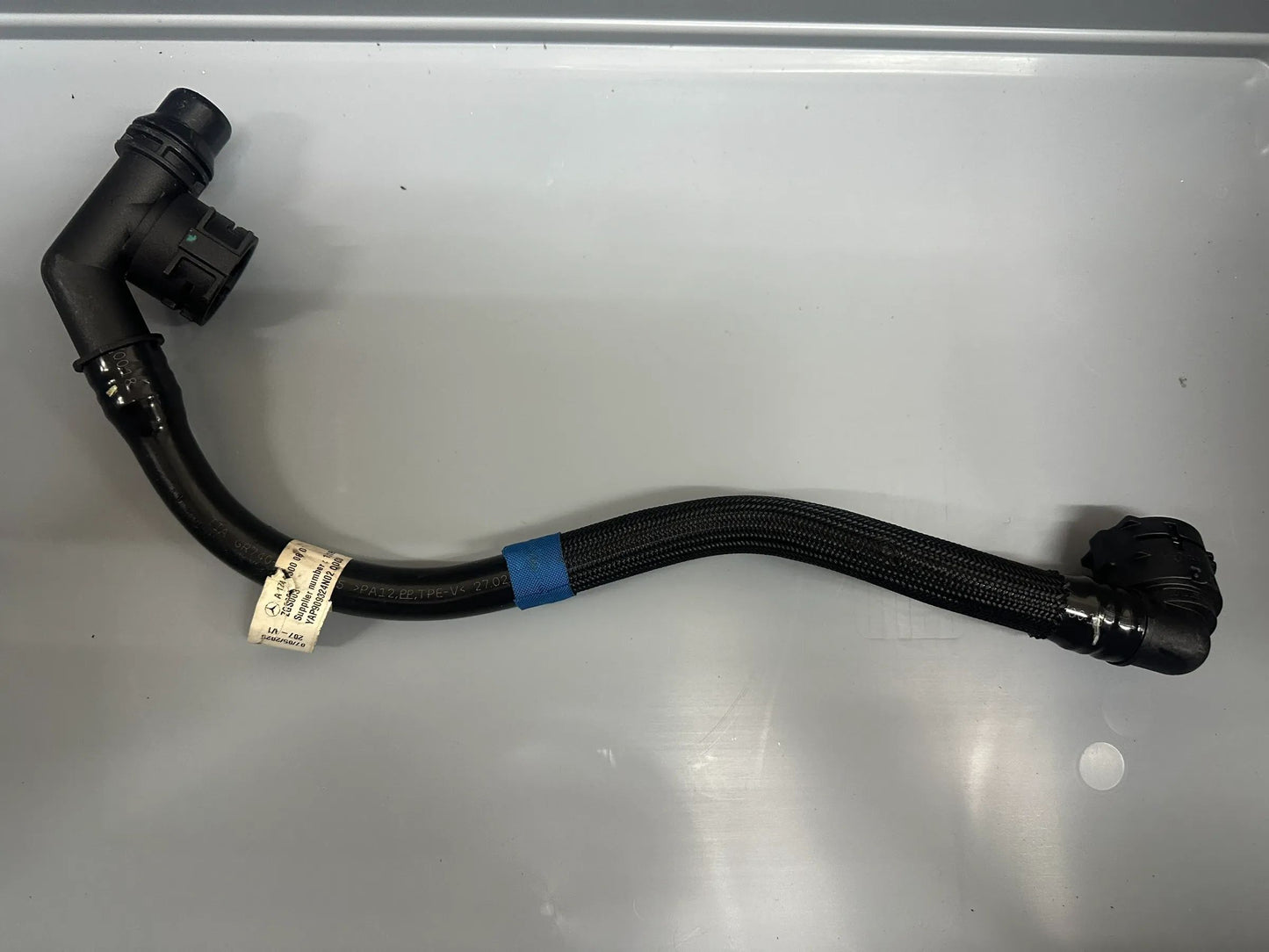 Original Mercedes Benz Kühlmittelleitung A1745000801 NEU