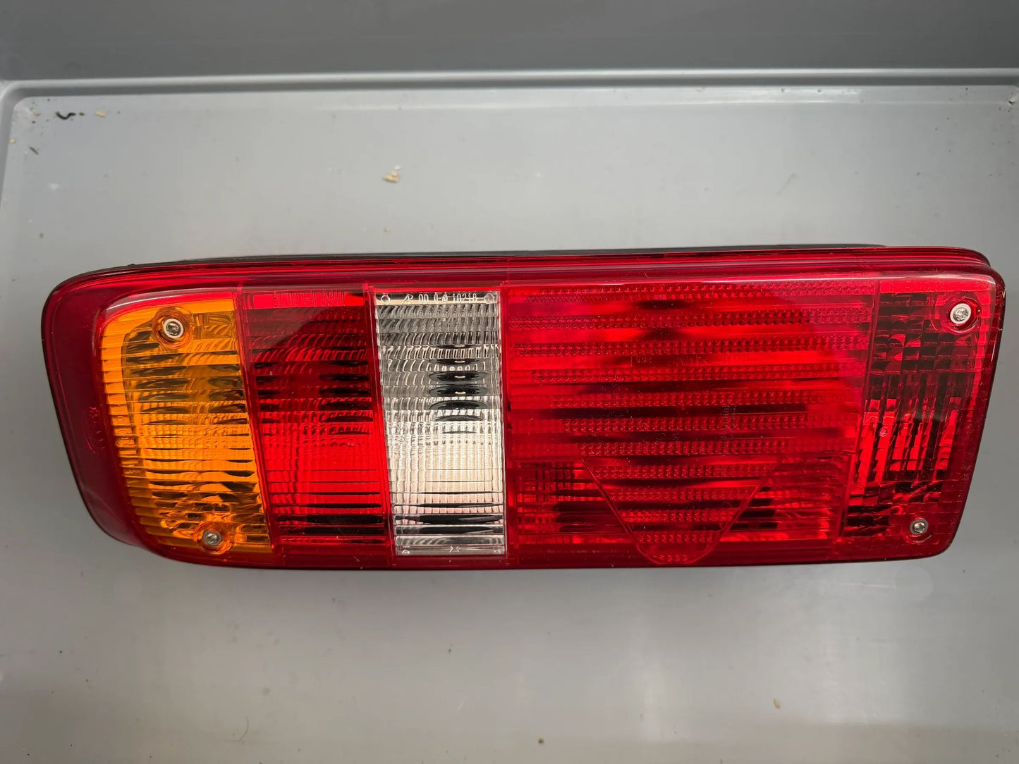 Original Hella Heckleuchte Rechts 2VP 340 931-001 NEU