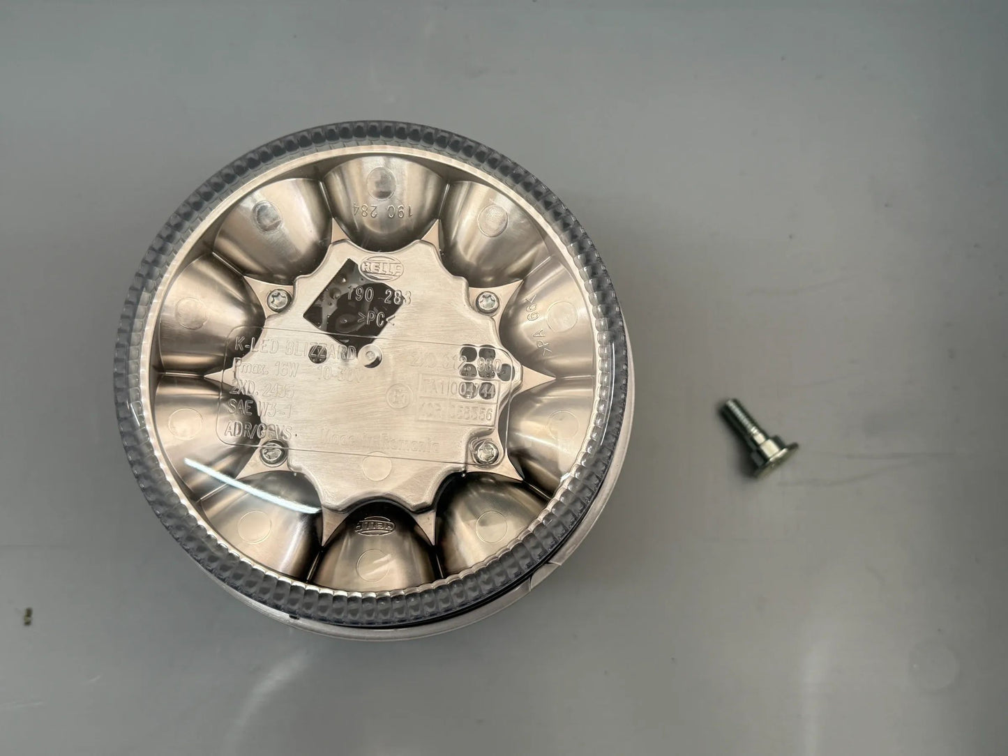 Original Hella Rundumleuchte 2XD 012 980-011 NEU
