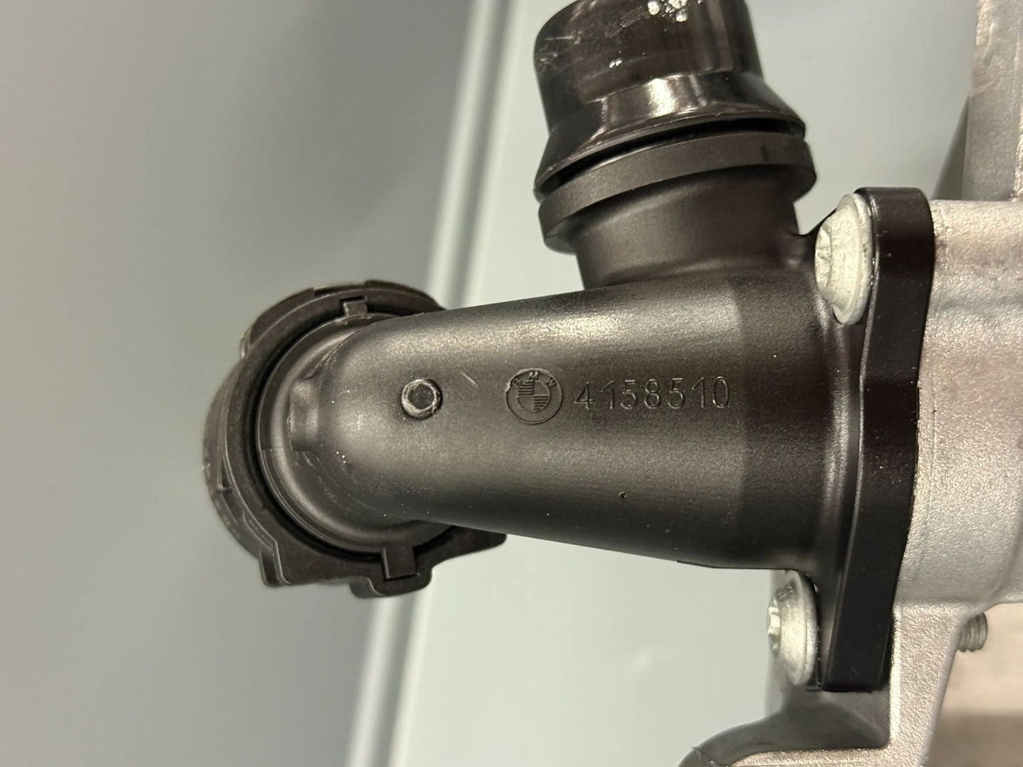 Original BMW Kühlmittelpumpe mit Träger 5A6FA41 11515A6FA41 NEU