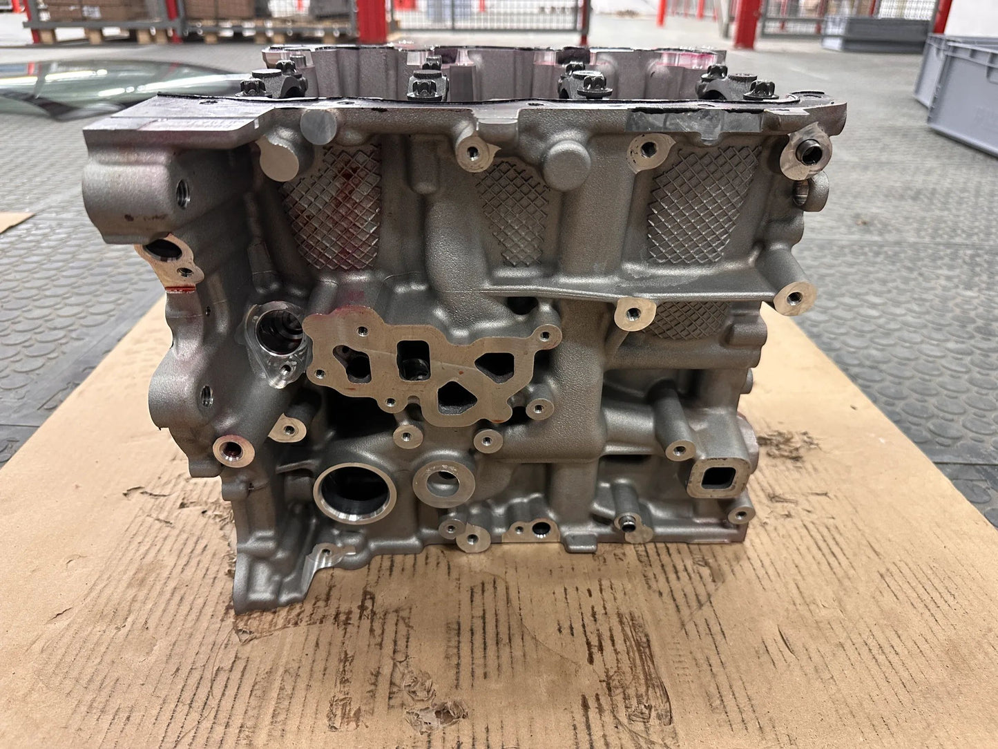 Original BMW Motorblock B38A15P 8631944 NEU