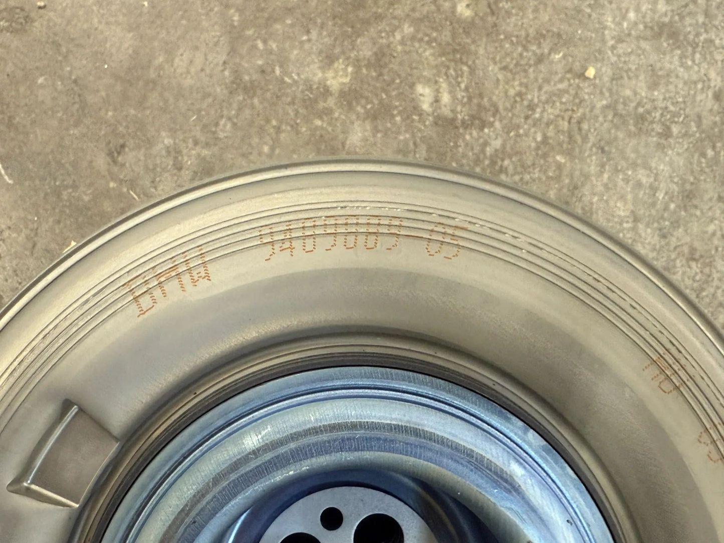 Original BMW Schwingungsdämpfer 9489889 NEU