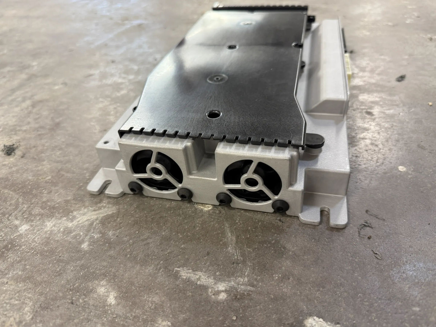 Original BMW 7er iX G70 i20 HARMAN Verstärker Booster ALEV4 5A83C48 NEU
