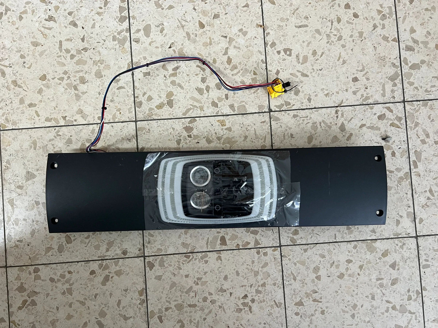 Original Mercedes-Benz Licht LH A4108306090 NEU