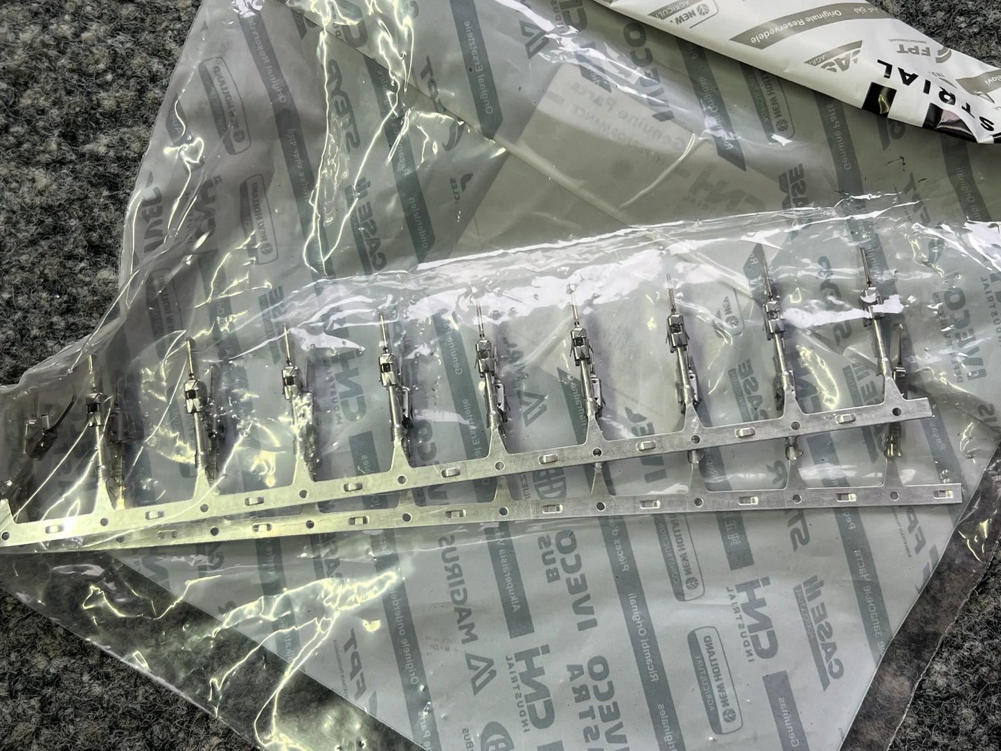 Original Iveco CNH Kabeschuh 41118766 NEU