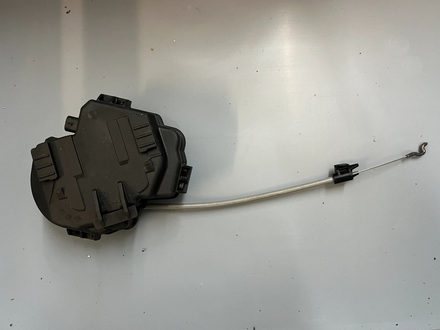 Original Mercedes-Benz CLA W174/178 Getriebemotor Heckdeckel A0999061706 NEU