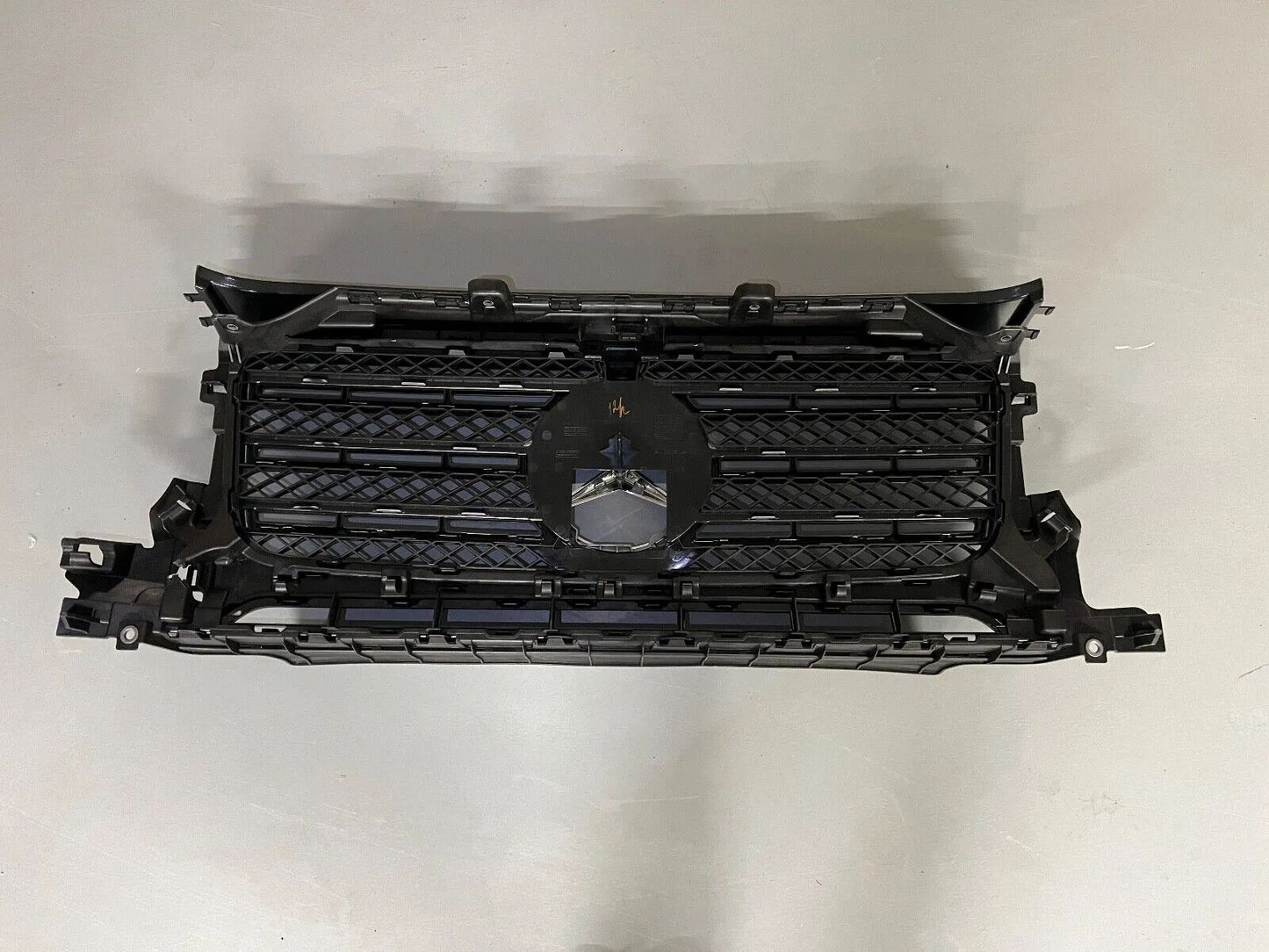 ORIGINAL Mercedes Benz G-Klasse W463 Kühlerverkleidung A4638880400/A4638880300