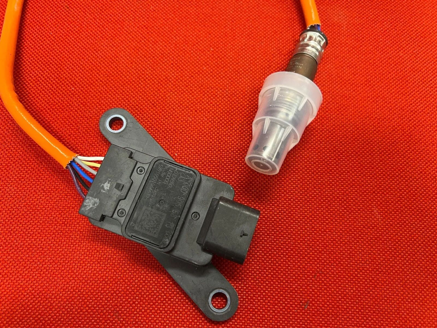 Original Mercedes Benz NOx Sensor A0009055813 NEU