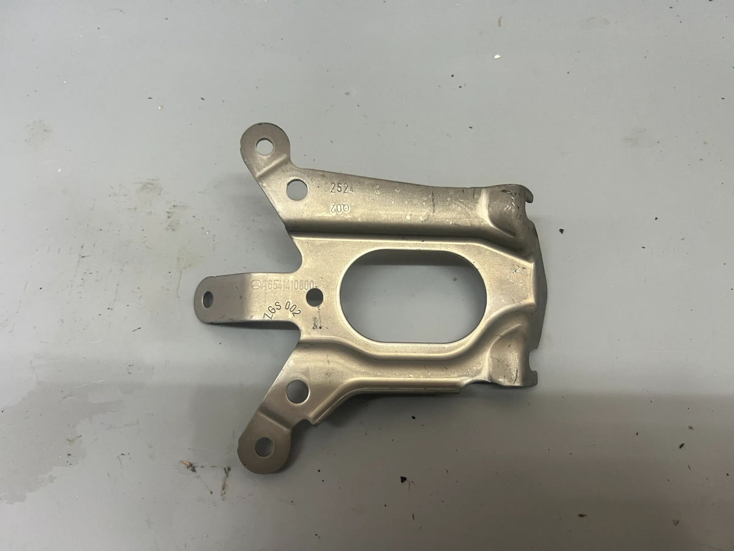Original Mercedes-Benz Halter A6541410800 NEU