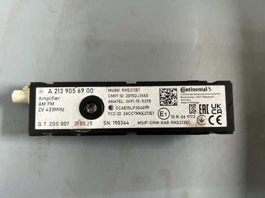 Original Mercedes Benz Antennenverstärker A2139056900 NEU