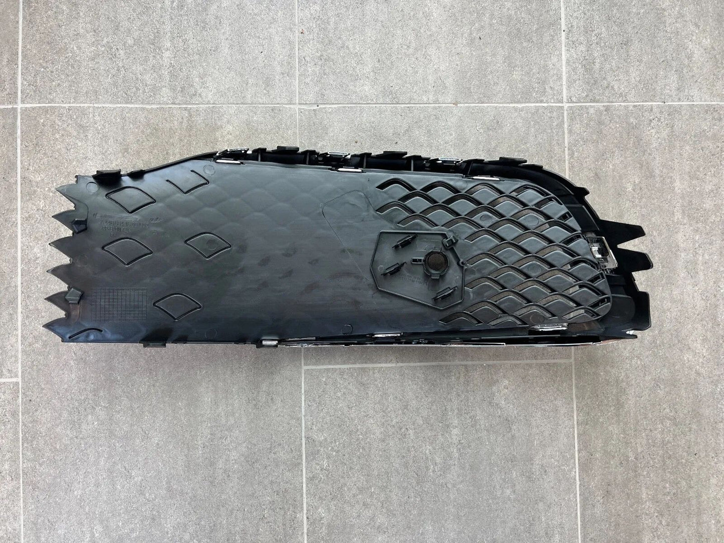 Mercedes Benz V-Klasse W447 Kühlergrill für Stoßstange vorne rechts A4478802901