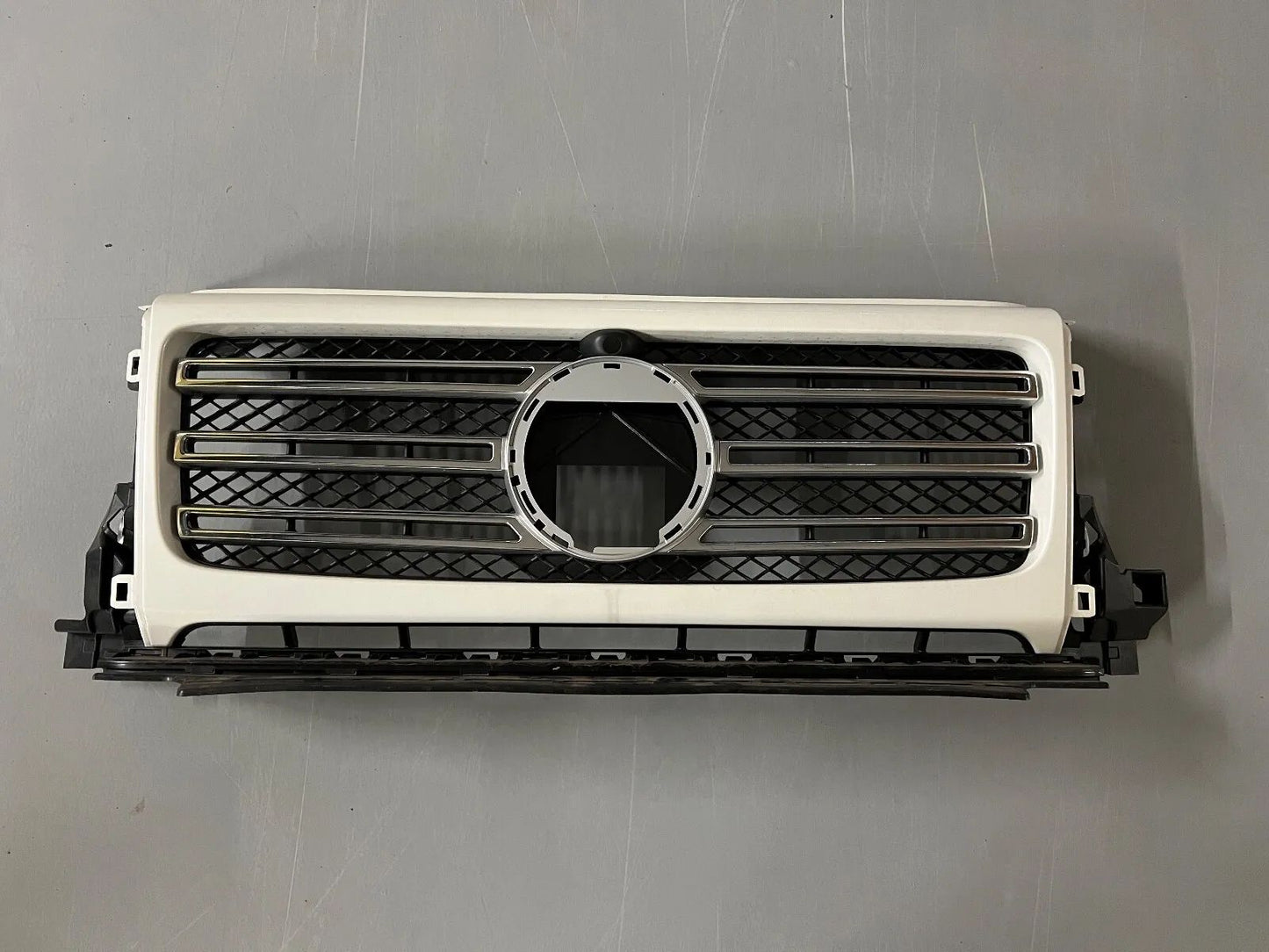 ORIGINAL Mercedes Benz G-Klasse W463 Kühlerverkleidung A4638880400/A4638880300