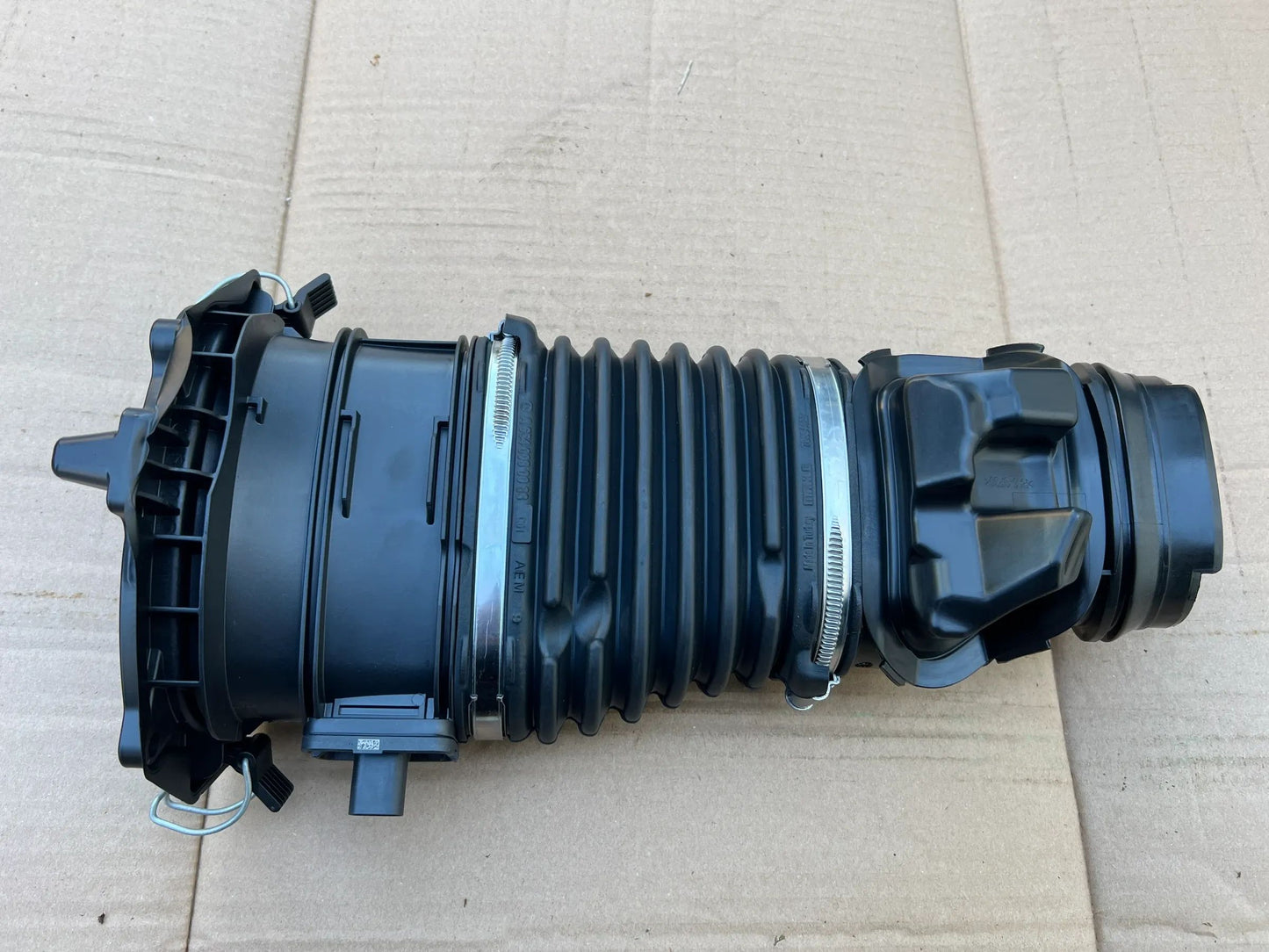 Original Mercedes-Benz Reinluftleitung A6540908701 NEU