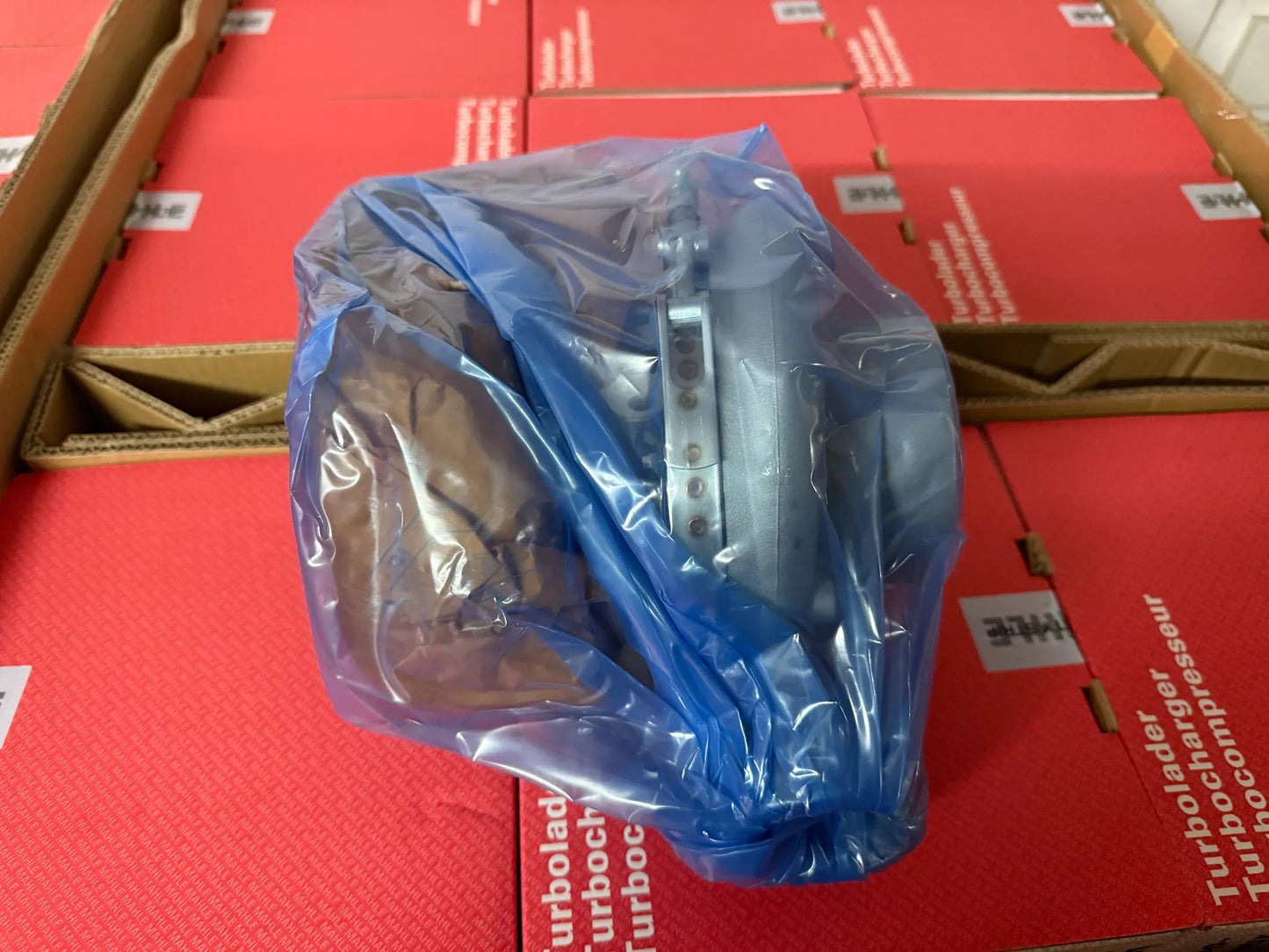 Original Mahle Scania Turbolader 061TC17649000 NEU