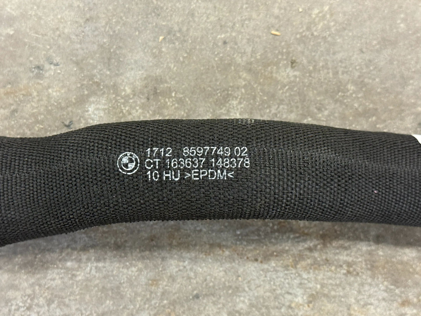 Original BMW Schlauch Kühlmittelkühler 8597749 NEU
