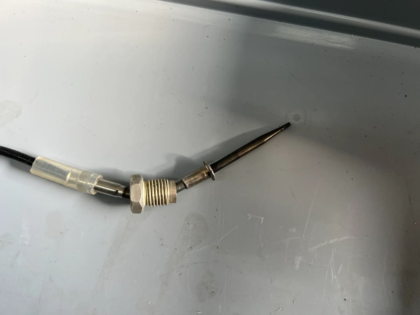 Original Mercedes Benz Temperatursensor A0009057215 NEU