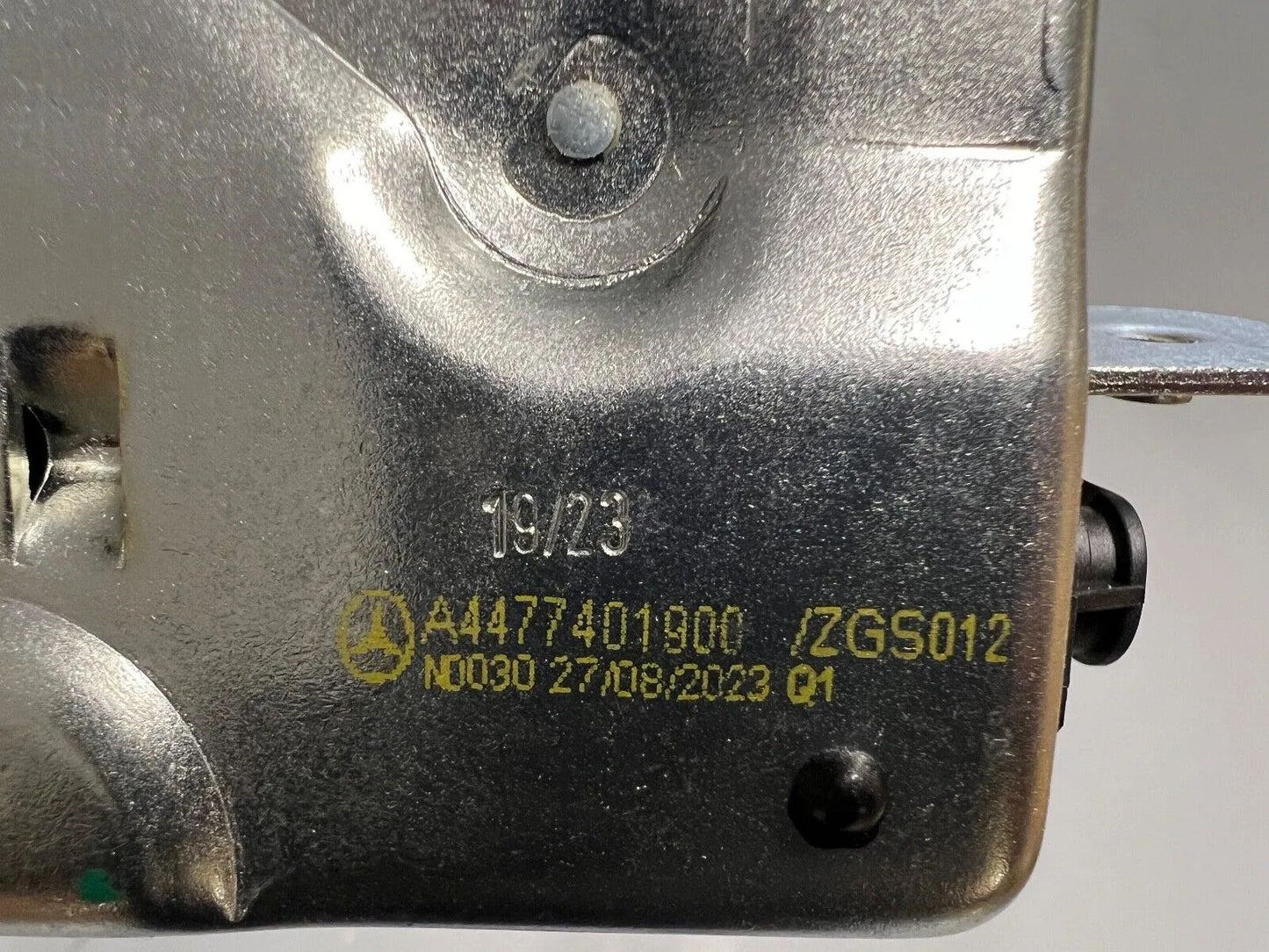 ORIGINAL Mercedes Benz Türschloss A4477401900