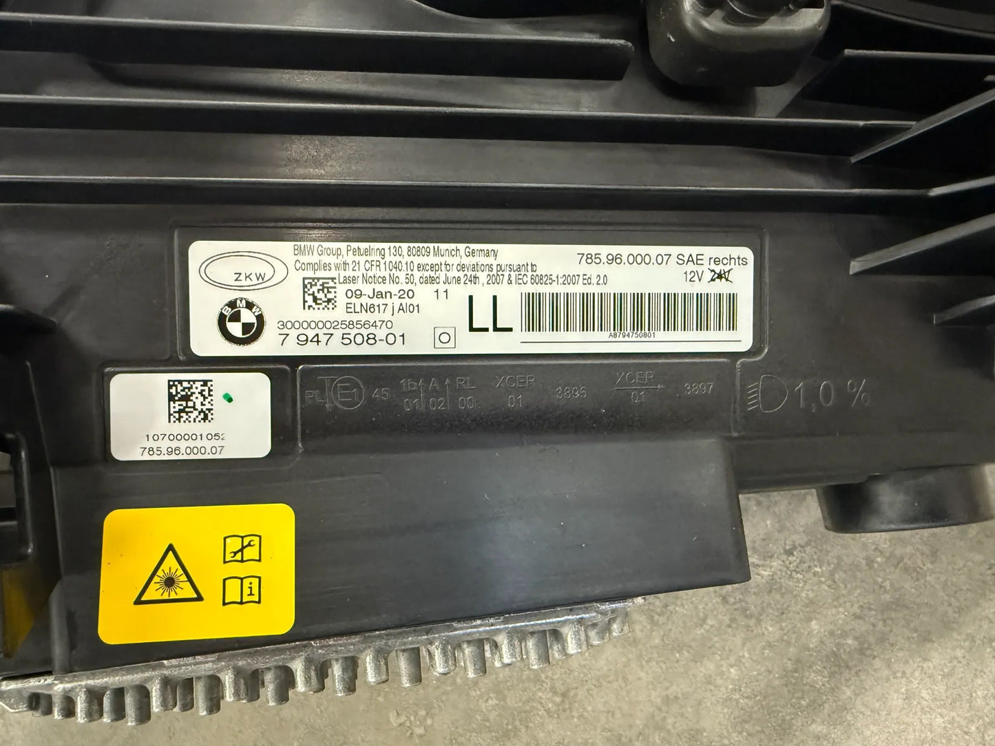 Original BMW i12 i15 i8 LED Scheinwerfer mit Steuergerät mit Blinklicht 7947508
